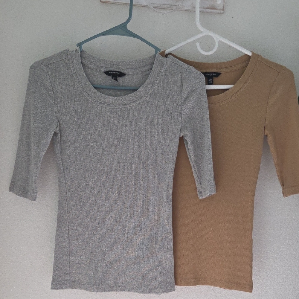 Banana Republic Gray and Tan Long Sleeve Tops